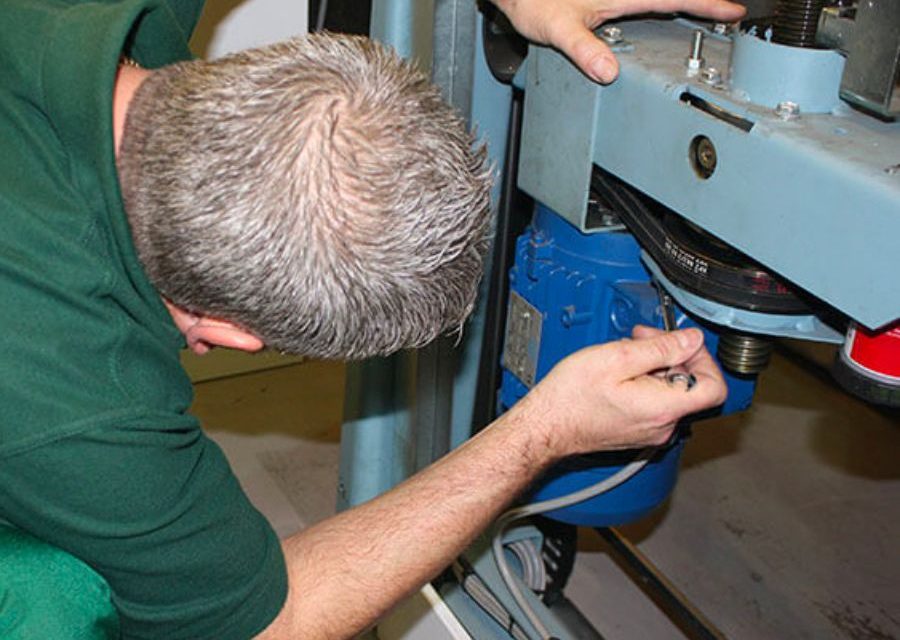 Passenger Platform Lift Maintenance & Servicing UK